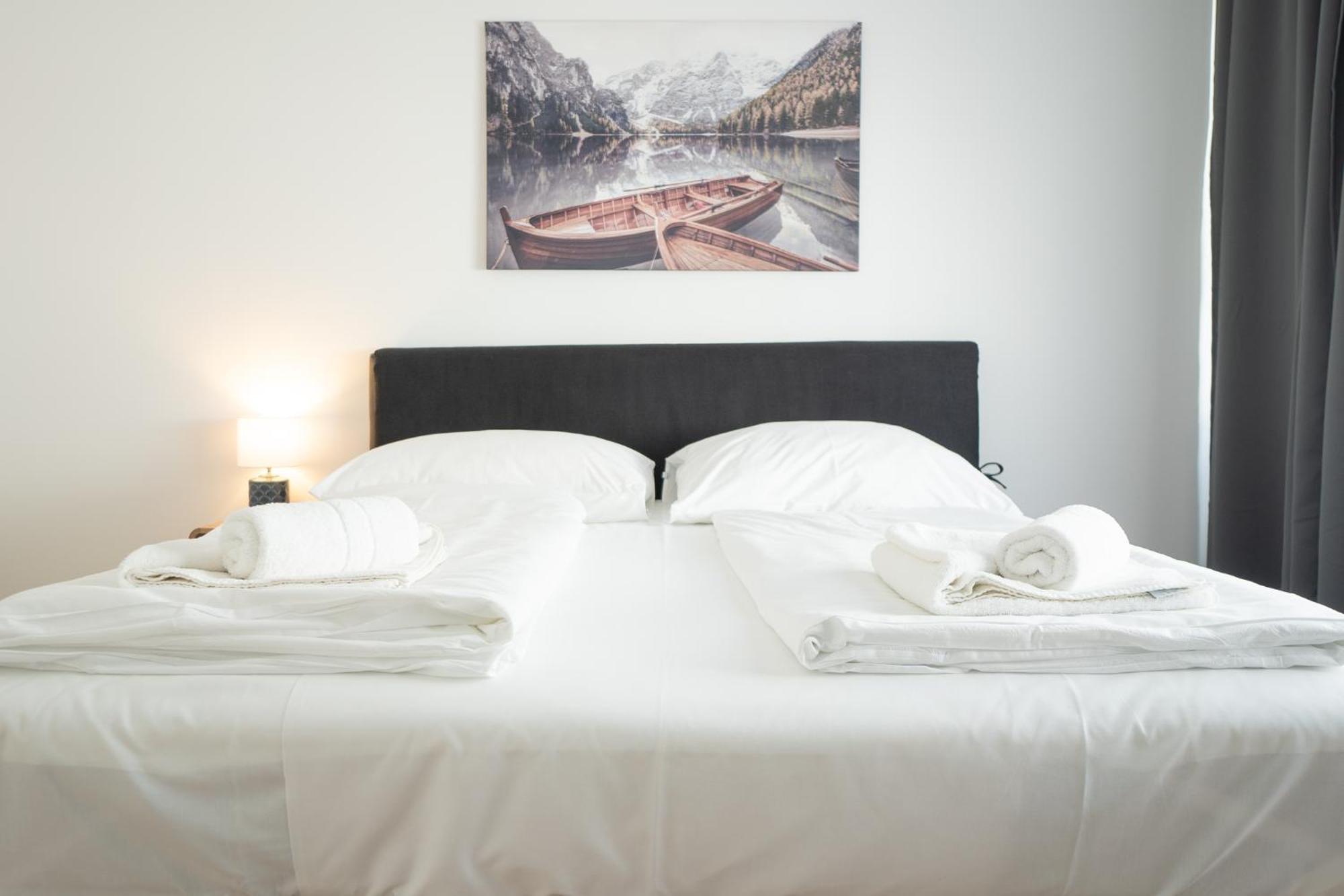 Charming With Balcony, Close To Stephansdom Cathedral Wien