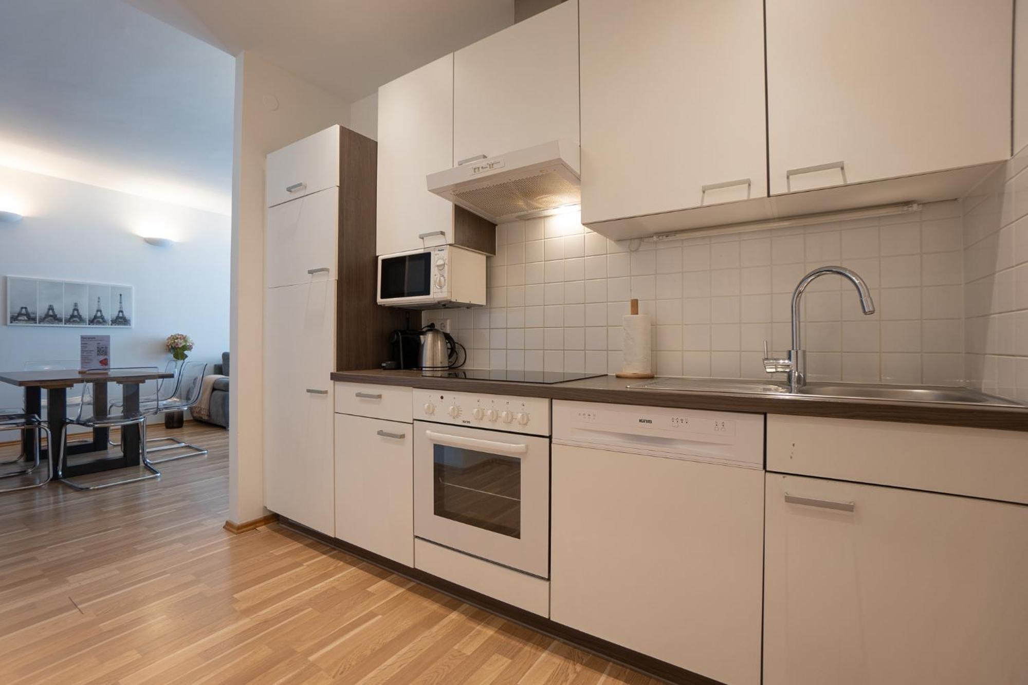 Charming With Balcony, Close To Stephansdom Cathedral Apartment Wien